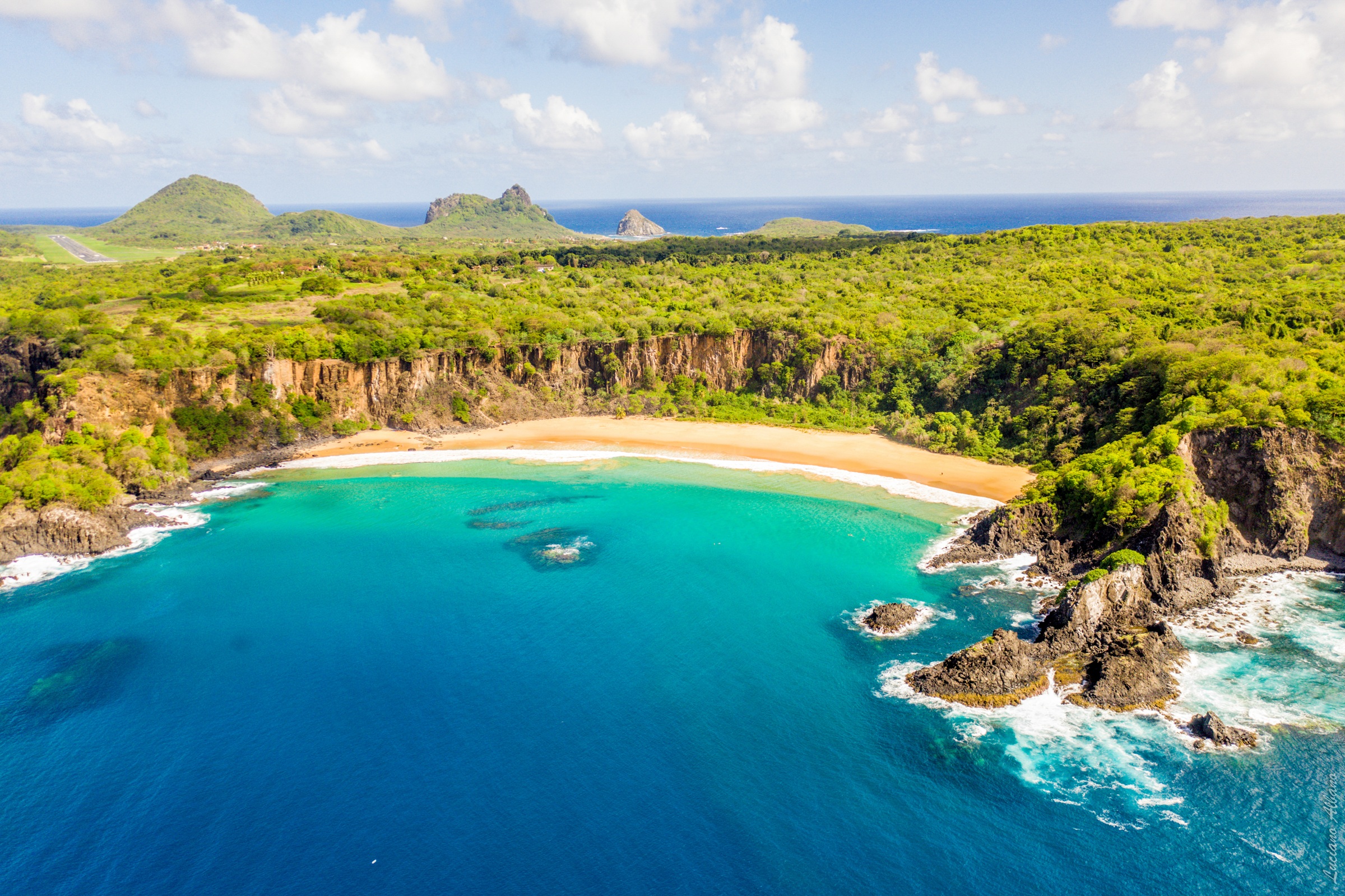 Travel benefits background